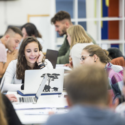 Study at the HEG-FR Programme d’entrepreneuriat de la HEG Fribourg, d'innovation et création d’entreprise